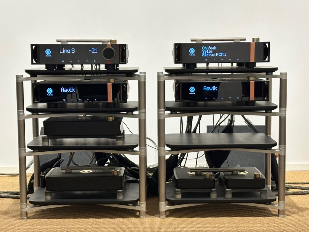 Auch die Hifi-Möbel sind entscheidend für den Klang und stammen aus der hauseigenen Ansuz Fertigung.