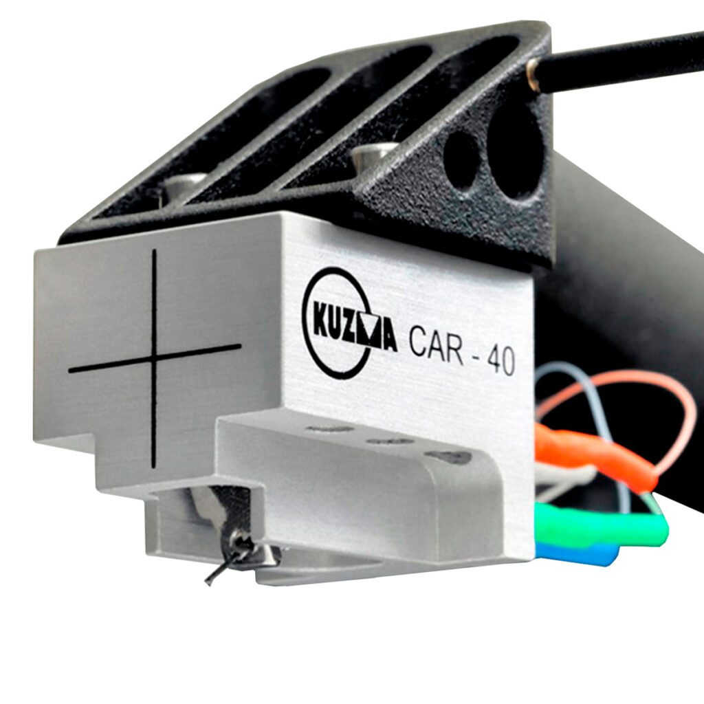 Kuzma CAR 40 justiert in einem Kuzma Tonarm 4point.