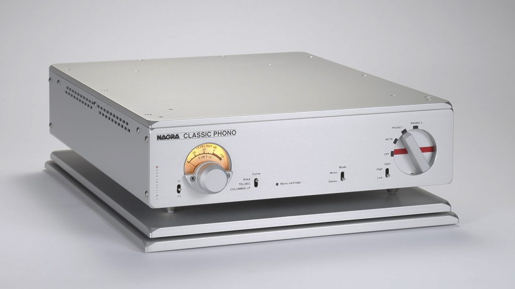 Nagra Classic Phono Vorverstärker mit Classic VFS Basis